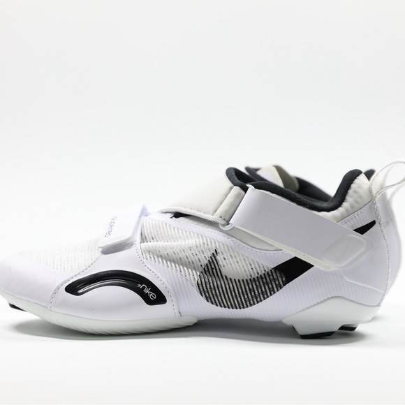 Nike Woman’s Size 9 NEW without box - Picture 1 of 3